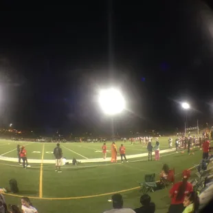 Rebels are down by 1 in the second half. Defensive struggle (7-6).