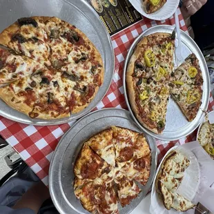 Gary’s Maka Mia Pizza And Ice Cream Parlour