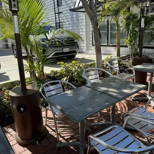 Outside seating is the charm