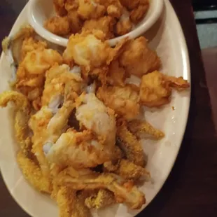 Combo platter frog legs catfish alligator