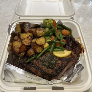 Steak, potatoes and vegetables!