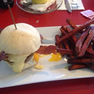 Bun Less Benedict Burger