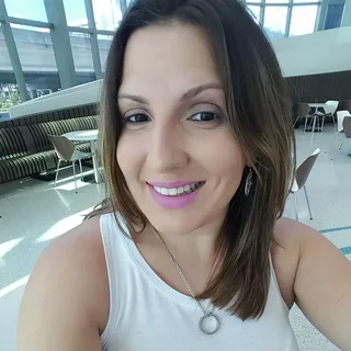 Alina R.