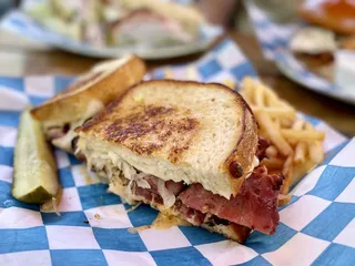 Lucky's Lunch Counter