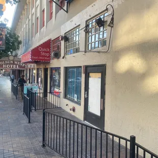 Gaslamp Liquor and Deli