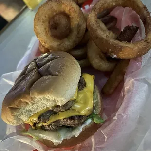 Cheeseburger &amp; Onion Rings