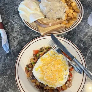 Country Fried Steak &amp; Farmhouse Hash