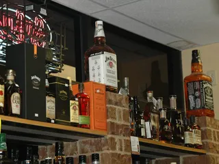 Parkway Wine and Liquor