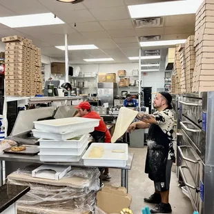 Let&apos;s make pizza
