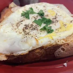 Croque Madam -8/10