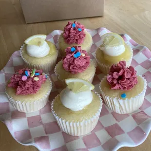 Triple Lemon cupcake and Raspberry Lemonade Cupcakes. Both were outstanding.