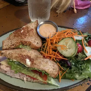 Turkey sammie with side salad