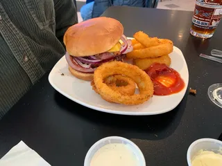 5th Quarter Sports Bar & Grill