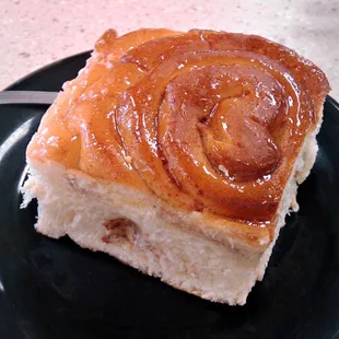 cinnamon roll, very dry