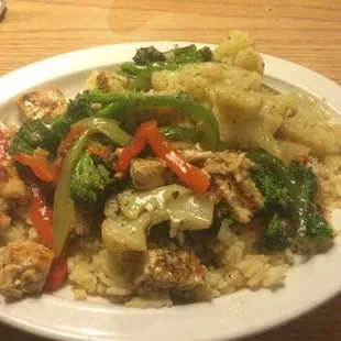 The grilled chicken stirfry at Gateway Café.