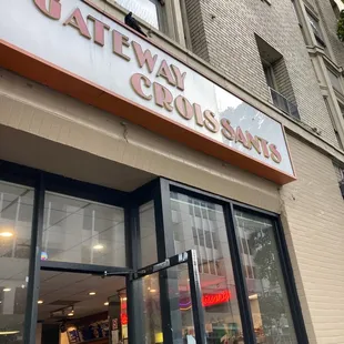 Gateway Croissant