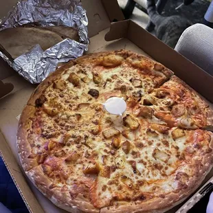 Butter Chicken Pizza
