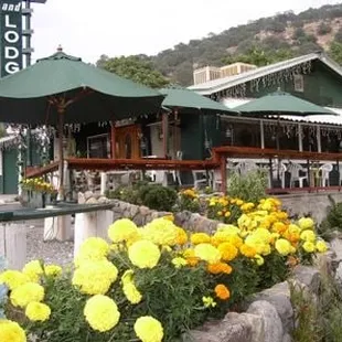 The Gateway Restaurant and Lodge, nestled in the foothills of the Sierra Mountains on the Kaweah River and just minutes away ...