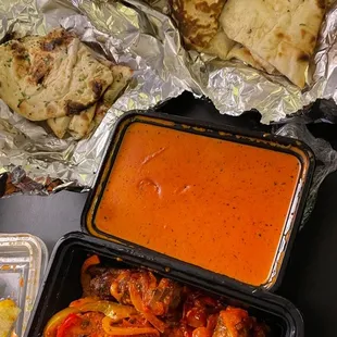 Plain &amp; garlic naan, Butter Chicken, Mixed Tandoori Grill. Awesome!