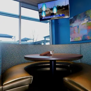 Corner booth