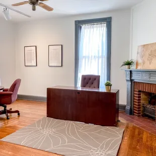 Feel like the professional you are and make this office yours today!
