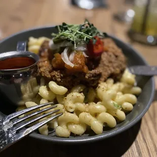 Fried chicken and 3 cheese mornay cavatappi