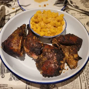 Jerk chicken with mac-n-cheese