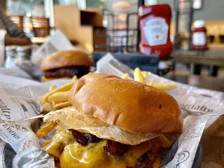 Woodland Burger & Wings