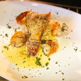 Lobster Garlic Noddles Butter Shrimp