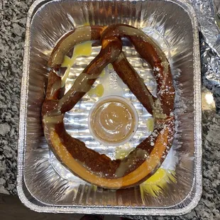 The Pub Pretzel with Deli mustard