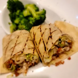 Buffalo chicken wrap w/broccoli