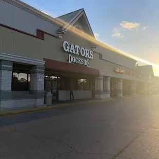the front of gators dockside