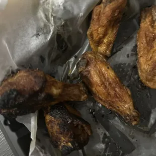 food, chicken wings, chicken, bbq wings, fried chicken, fried chicken wings, poultry, bbq chicken, chicken wings and fried chicken