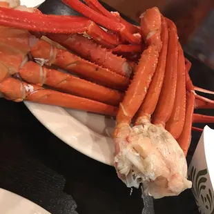  plate of cooked crab legs