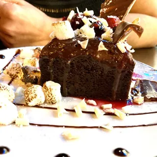 CHOCOLATE CAKE