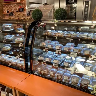 Todo eso lleno de cosas ricas !