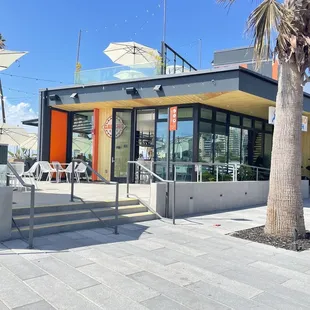 Beautiful design and decor!