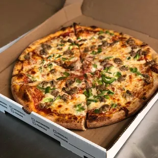 Large Sausage and Green Peppers Pizza