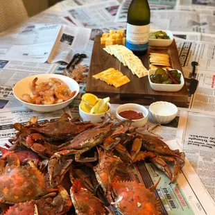 The best crabs EVER! So cool to see the crabs caught straight from the boats docked on the property!!! They also offer fresh crab dip!