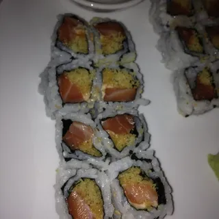 Spicy Crunchy Salmon Roll