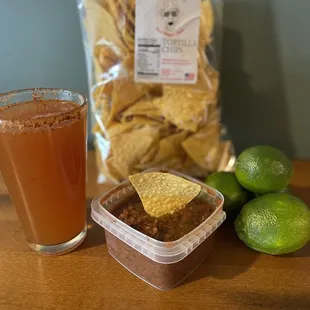 The crazy gringo chips and salsa!