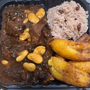 Braised Oxtail with Butter Bean, Coconut Rice and Peas with Sweet Plantains