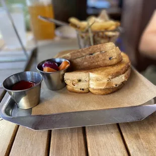 Black truffle cauliflower grilled cheese