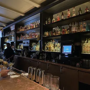 Long bar with ample seating