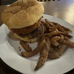 Mac 'n Cheese Burger