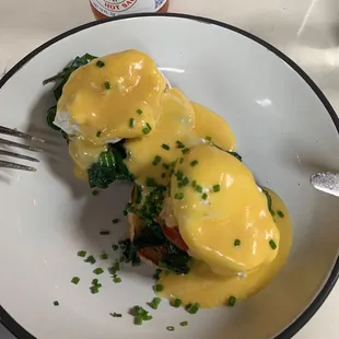 Crab Cake Eggs Benedict