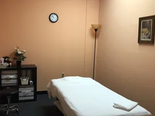 H Massage