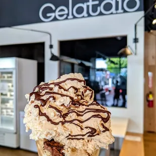 Large: 5/5 (Peanut Butter Cup, Double Chocolate &amp; Hazelnut)