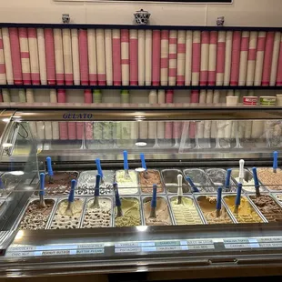 check out the Bella Roma cups display, soooo cool!