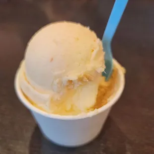 Pineapple &amp; tiramisu gelato